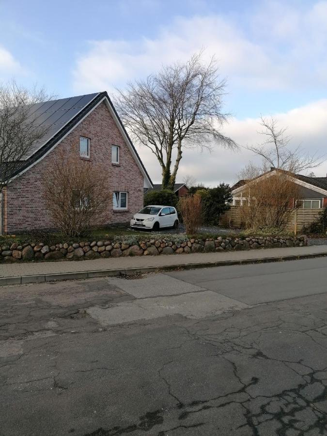 Sharky Ferienwohnung In Bahnhofsnaehe Niebüll Eksteriør bilde